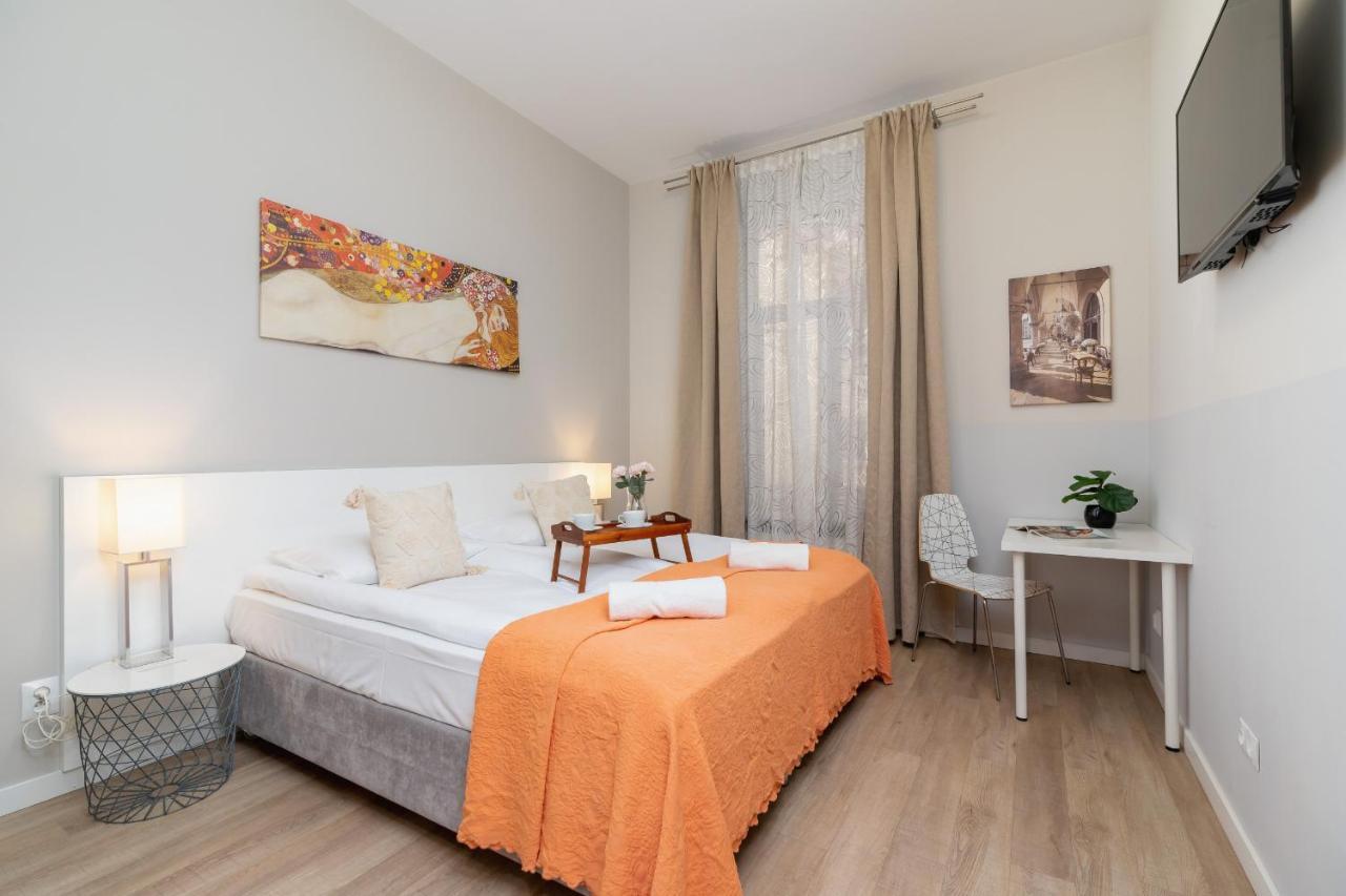 Central Planty Park Apartment Lobzowska By Noclegi Renters كراكوفيا المظهر الخارجي الصورة