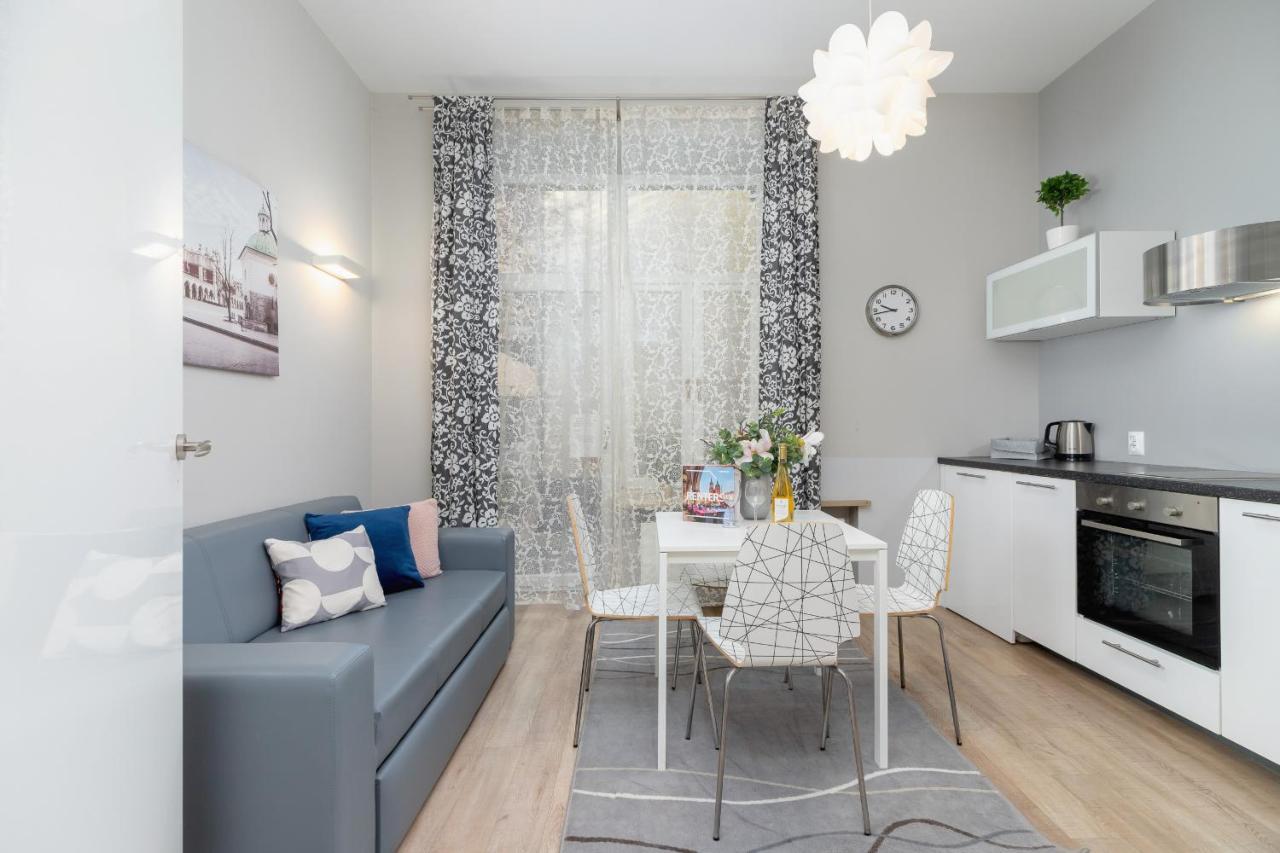 Central Planty Park Apartment Lobzowska By Noclegi Renters كراكوفيا المظهر الخارجي الصورة