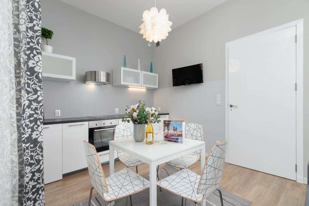 Central Planty Park Apartment Lobzowska By Noclegi Renters كراكوفيا المظهر الخارجي الصورة